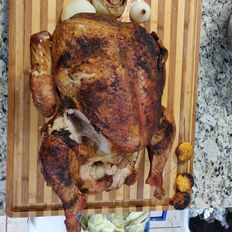 This big Bird came off the grill looking pretty good.
#biggreenegg 